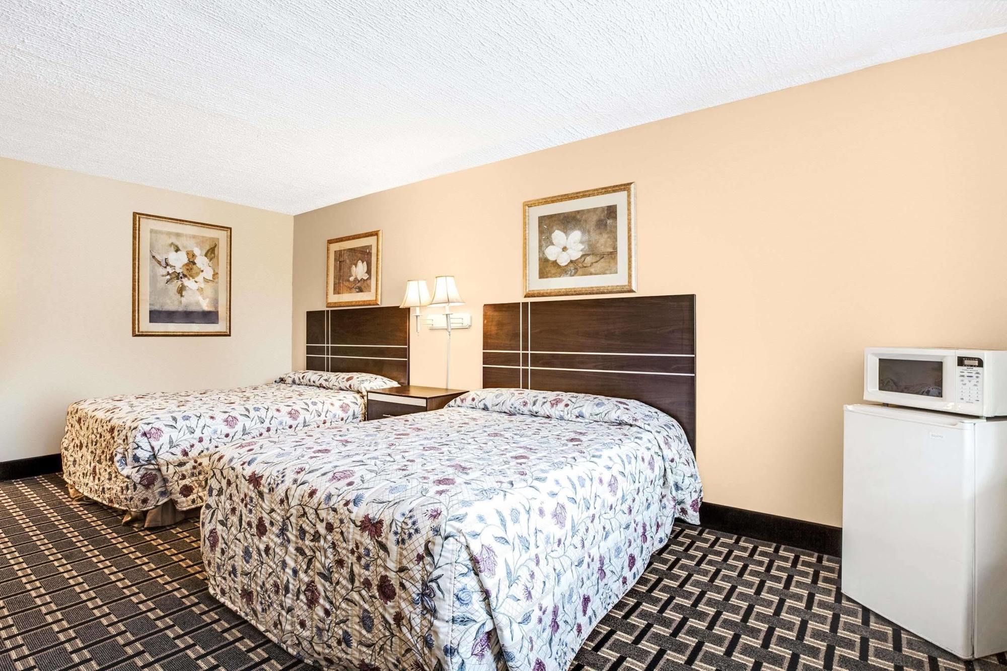 Knights Inn Mount Laurel Exteriör bild